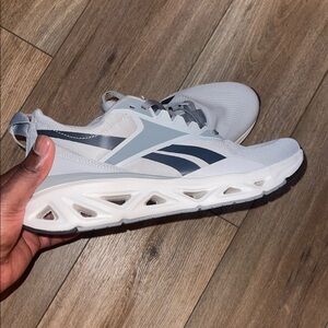 Reebok Men's White and Black Athletic Shoes